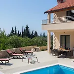 Villa Avoca *