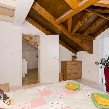 Avoca Villa *